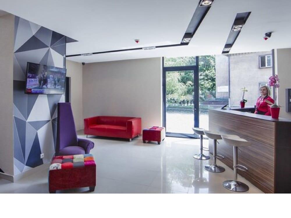 Aparthotel Boutique Hotel's Bytom