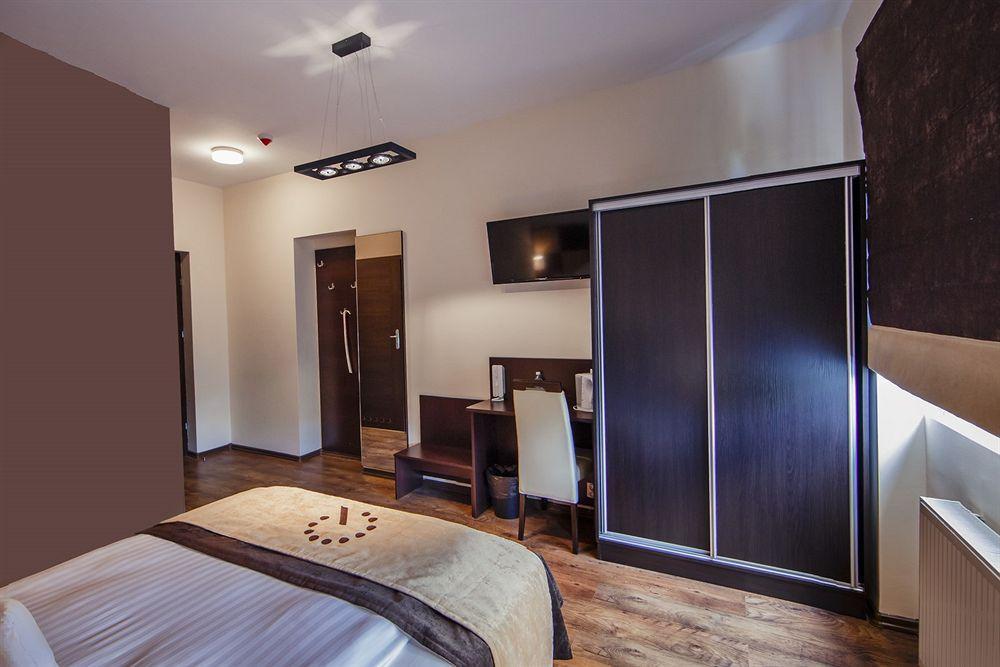 Aparthotel Boutique Hotel's 3*